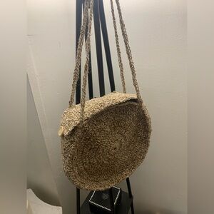 Chic Woven Straw Shoulder Bag